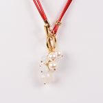 Cargar imagen en el visor de la galería, Collar Corbatero Rojo Perlado