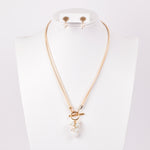 Cargar imagen en el visor de la galería, Collar Corbatero Beige Perlado